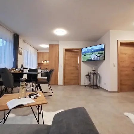 The Alpenhouse Gligic's Apartment Sautens