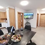 Апартаменты The Alpenhouse Gligic's *